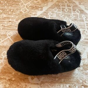 Ugg fluffy Slippers